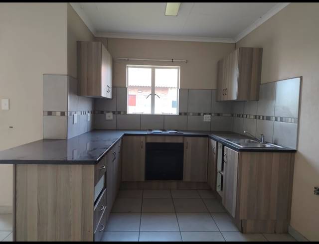 3 BEDROOM HOUSE FOR SALE IN WATERKLOOF AH